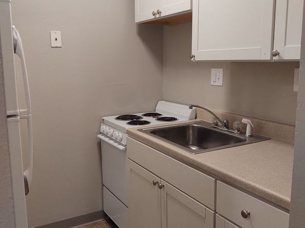 1441 Capitol Ave #17
