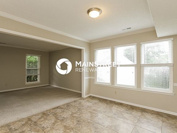 3rd image of 109 Rose St