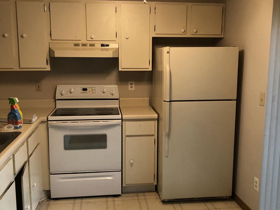 1st image of 7921 Barkwood Dr