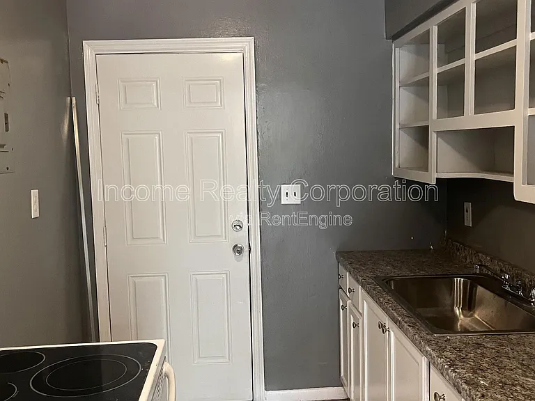2258 NW 83rd St #B — Photo 3