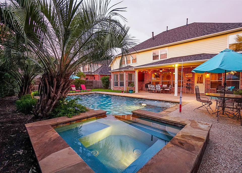 1st image of 2214 Castell Manor Dr