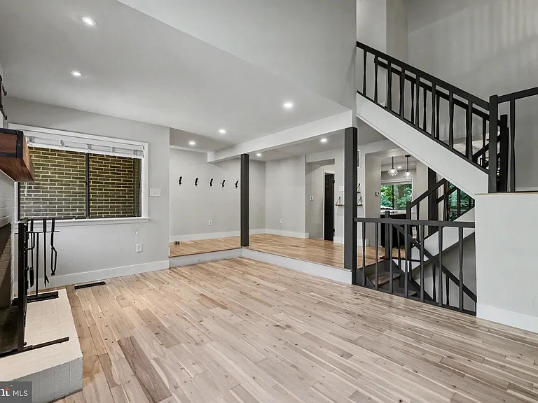 2105 Glencourse Ln — Photo 7
