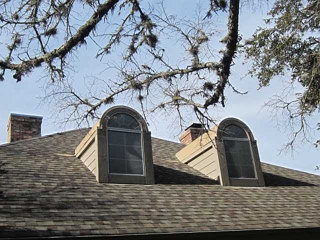1st image of 122 Maple Dr