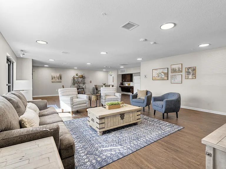 Chandler Pointe Senior Living — Photo 18