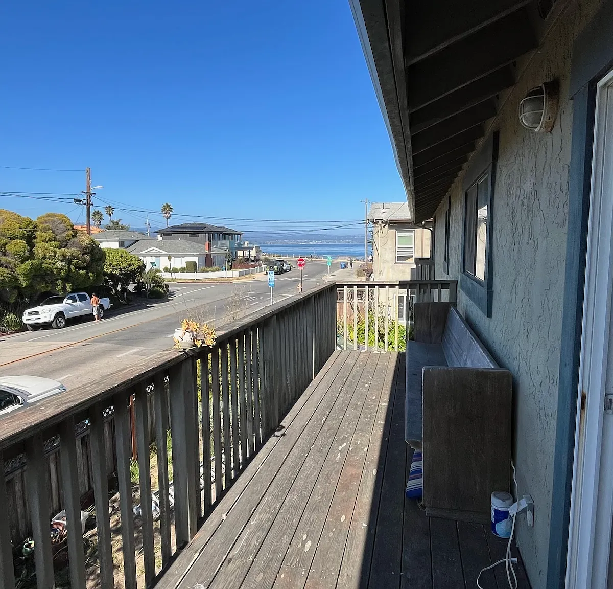 23030 E Cliff Dr — Photo 2