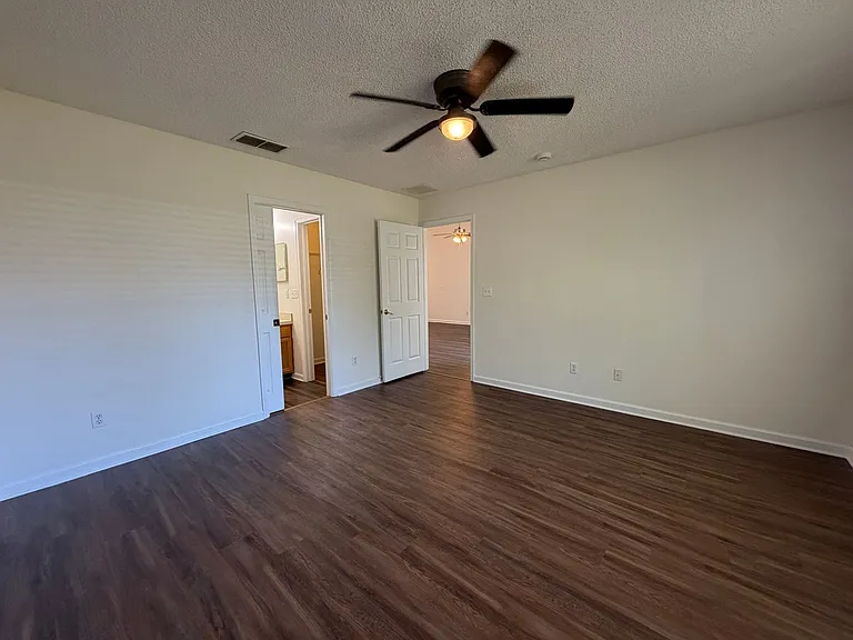 4 Serenity Pl #B — Photo 10