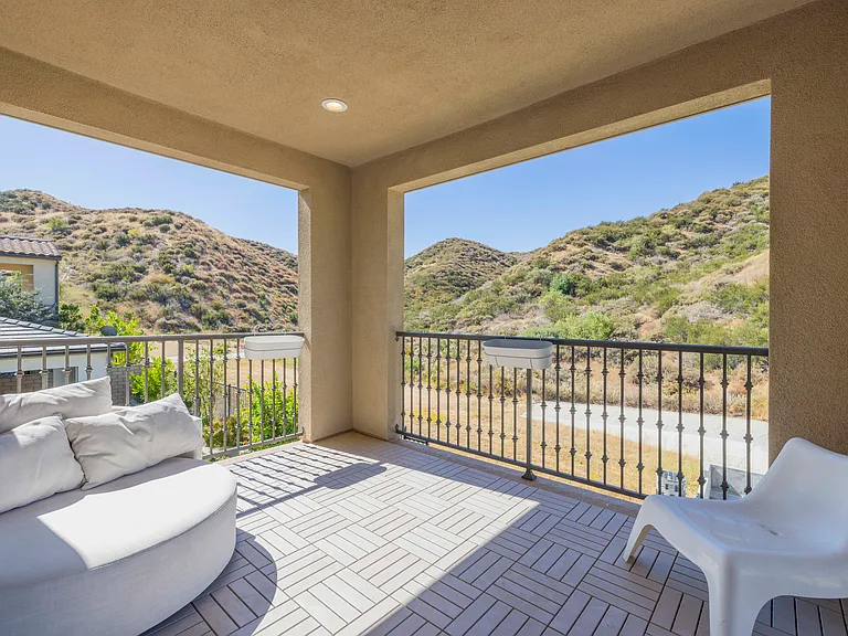 19212 Blackthorn Dr — Photo 31