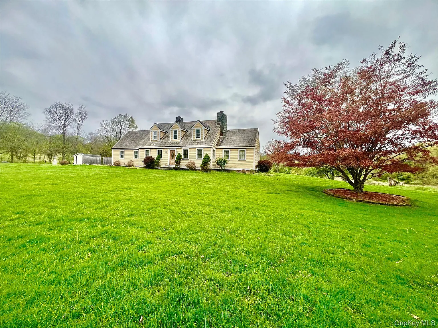 3 bed, 1.5 bath, 1894 sqft, $3,300 — Photo 2