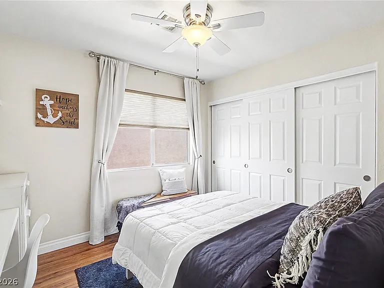 2025 Shining Feather Ln — Photo 35