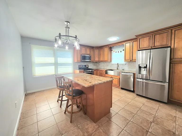 430 Aurora Ave #430 — Photo 3