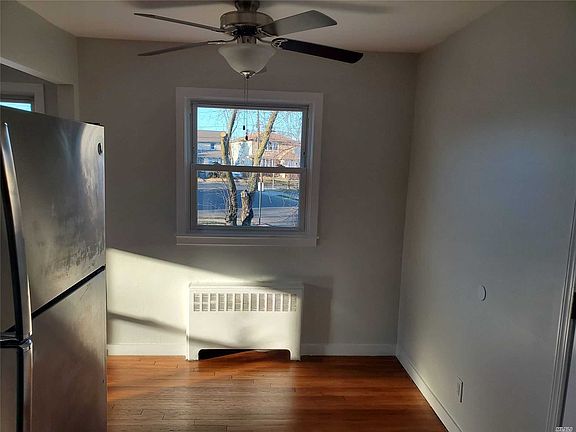 3rd image of 3 Morton Ave Floor 1