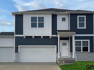 17609 Rose Lane Rd, Omaha, NE 68137