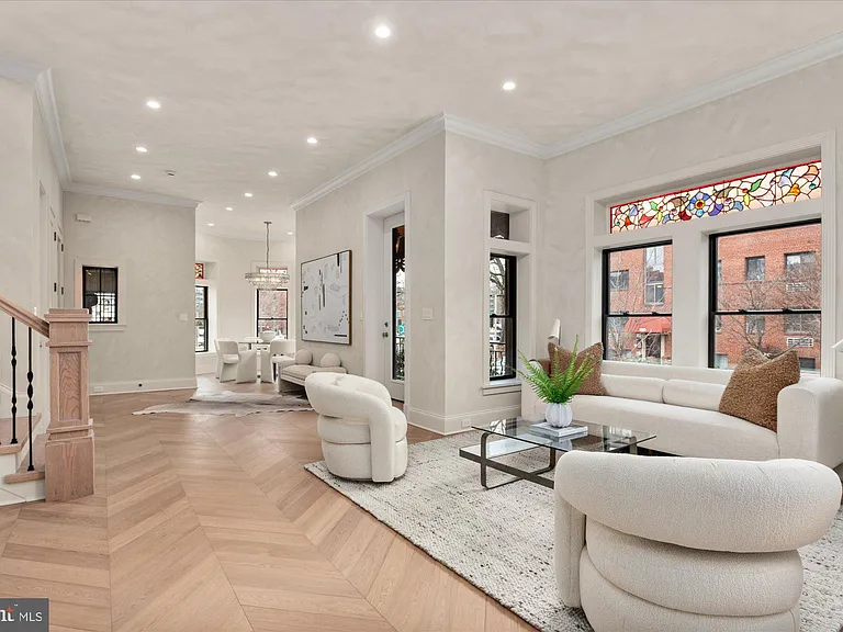 1115 Rhode Island Ave NW — Photo 3