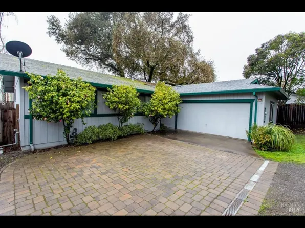 424 Mason St, Healdsburg, CA 95448
