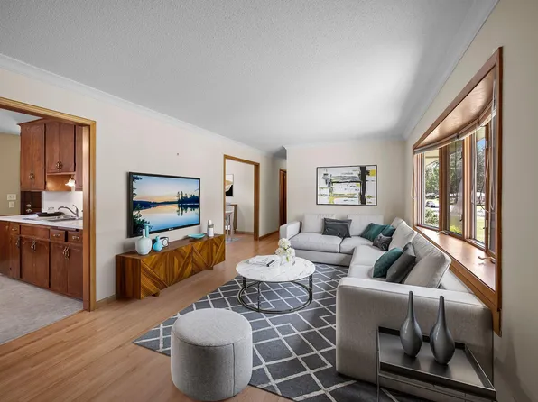 8225 Emerson Ave S, Bloomington, MN 55420