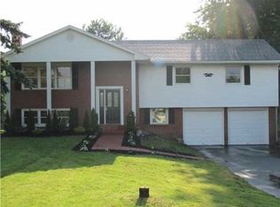 642 Hopkins Rd, Amherst, NY 14221