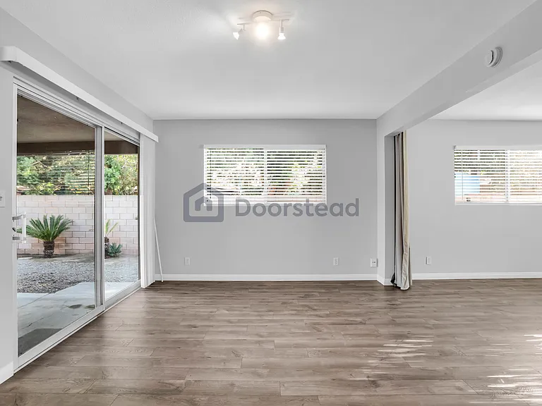 5103 W 7th St #B — Photo 14