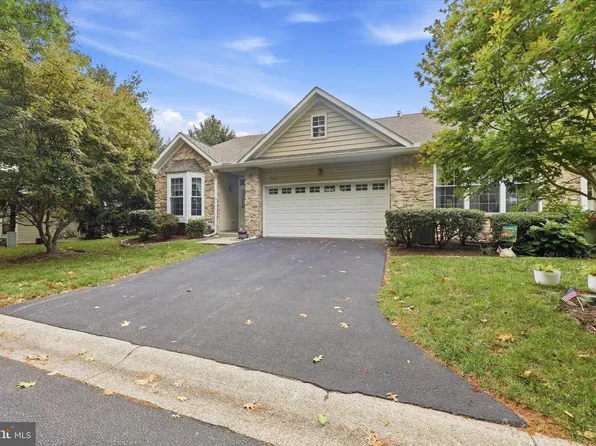 1511 Country Club Dr, Springfield, PA 19064
