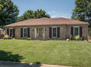 2914 Summerfield Dr, Louisville, KY 40220