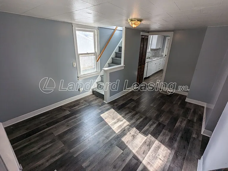 352 Broadway St — Photo 7