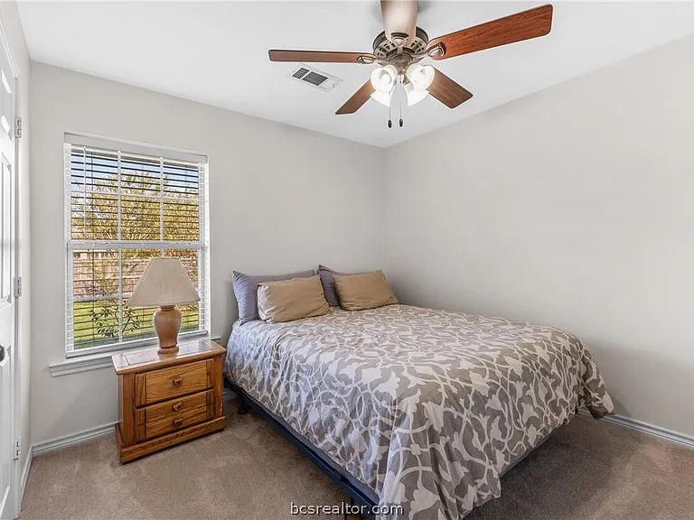 1219 Danville Ln — Photo 16