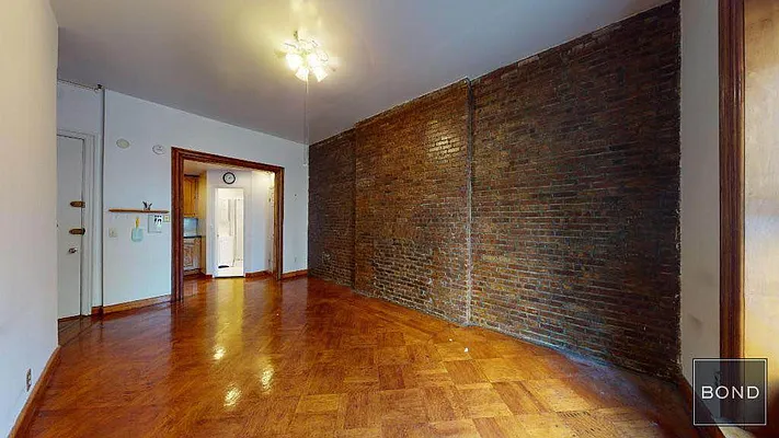 Rented by Bond New York | media 4