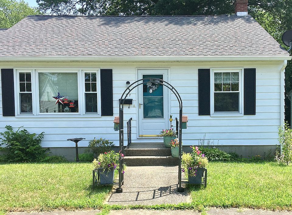 1st image of 27 Houseman Ave