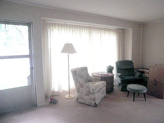 2nd image of 951 Overlook Dr