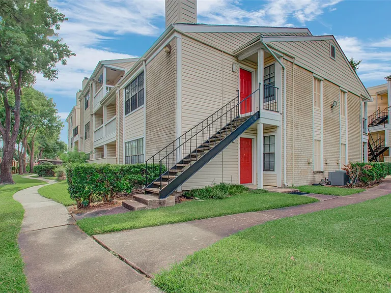 2750 Holly Hall St #1315 — Photo 8