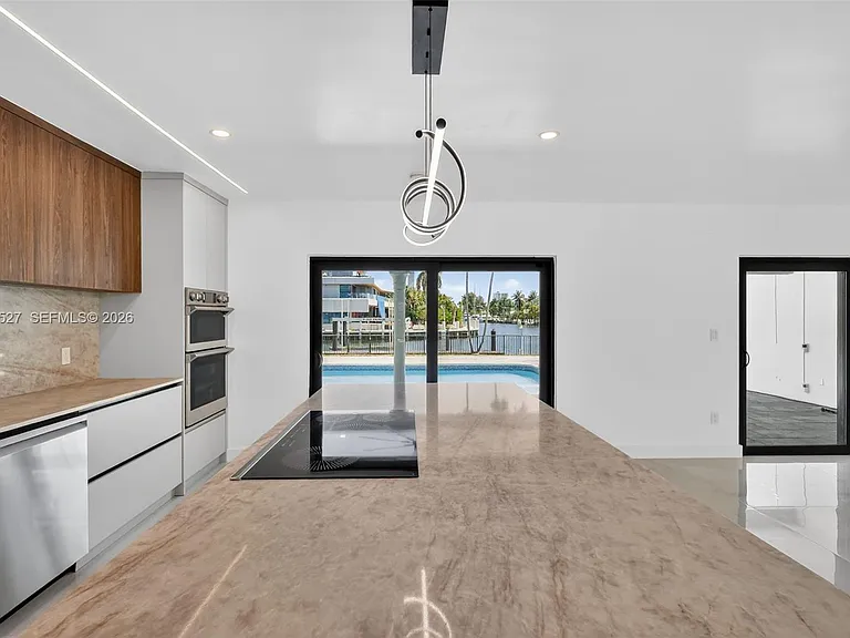 607 Layne Blvd — Photo 11