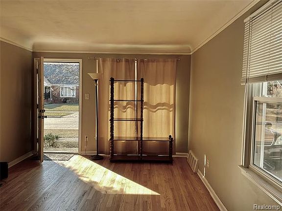 2nd image of 21020 Caledonia Ave