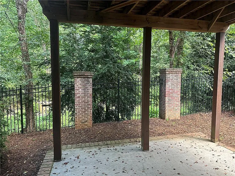 6032 Coldwater Point — Photo 38