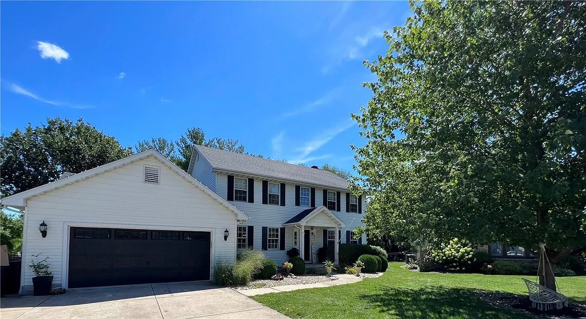 1304 Moundview Ln photo 1