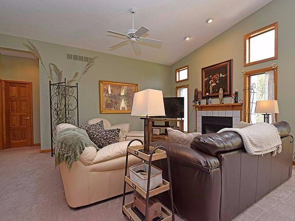 5th image of 1792 Rosewood Ln