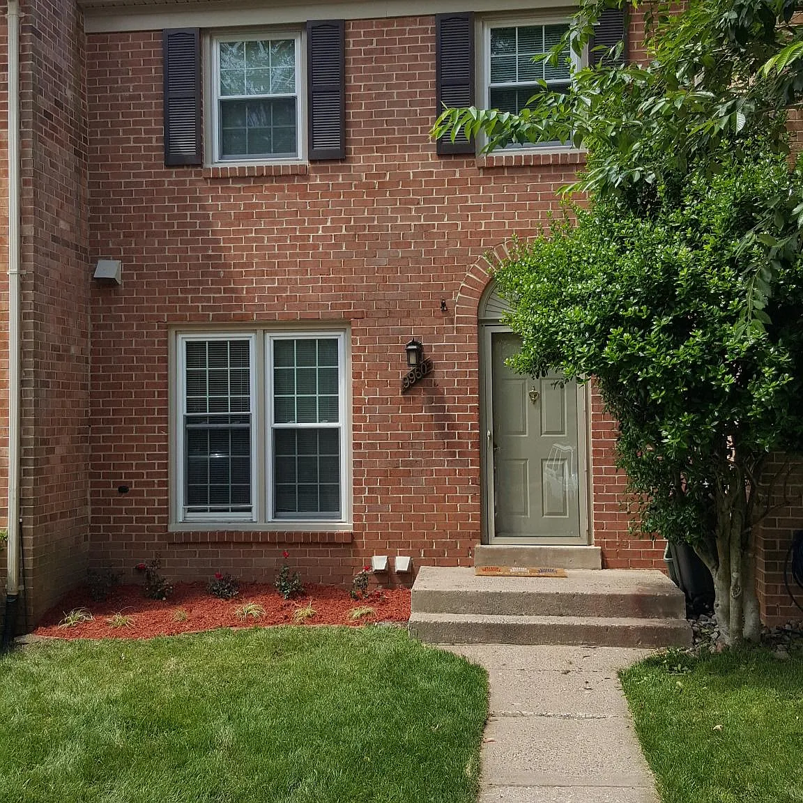 3 bed, 2100 sqft, $2,800 — Photo 1
