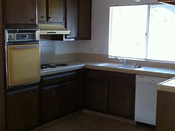 4th image of 1412 Ventura Dr