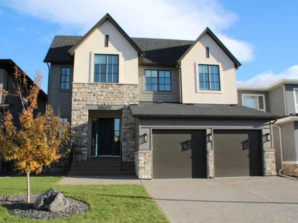 8 NW Rockcliff Hl NW, Calgary, AB T3G 0G6