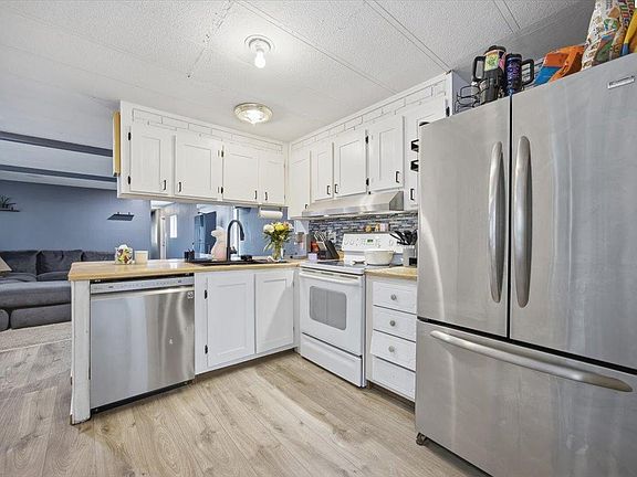 5th image of 6309 Desert View Dr