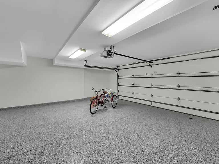 2672 Bungalow Pl — Photo 32