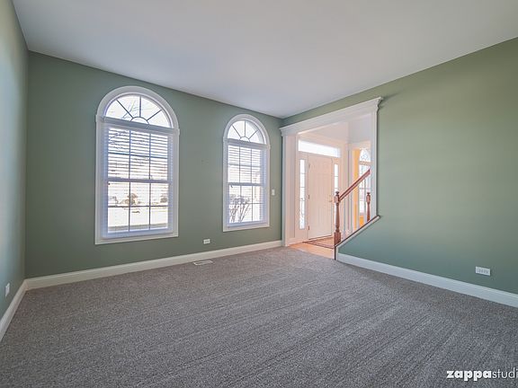 3rd image of 24225 Lavergne St