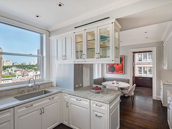 5th image of 876 Park Ave APT 11N