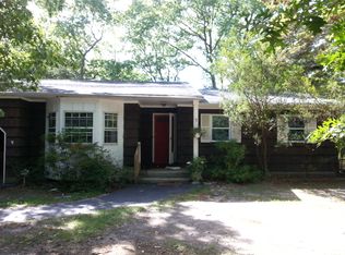 2 Tamarack Ln, East Quogue, NY 11942