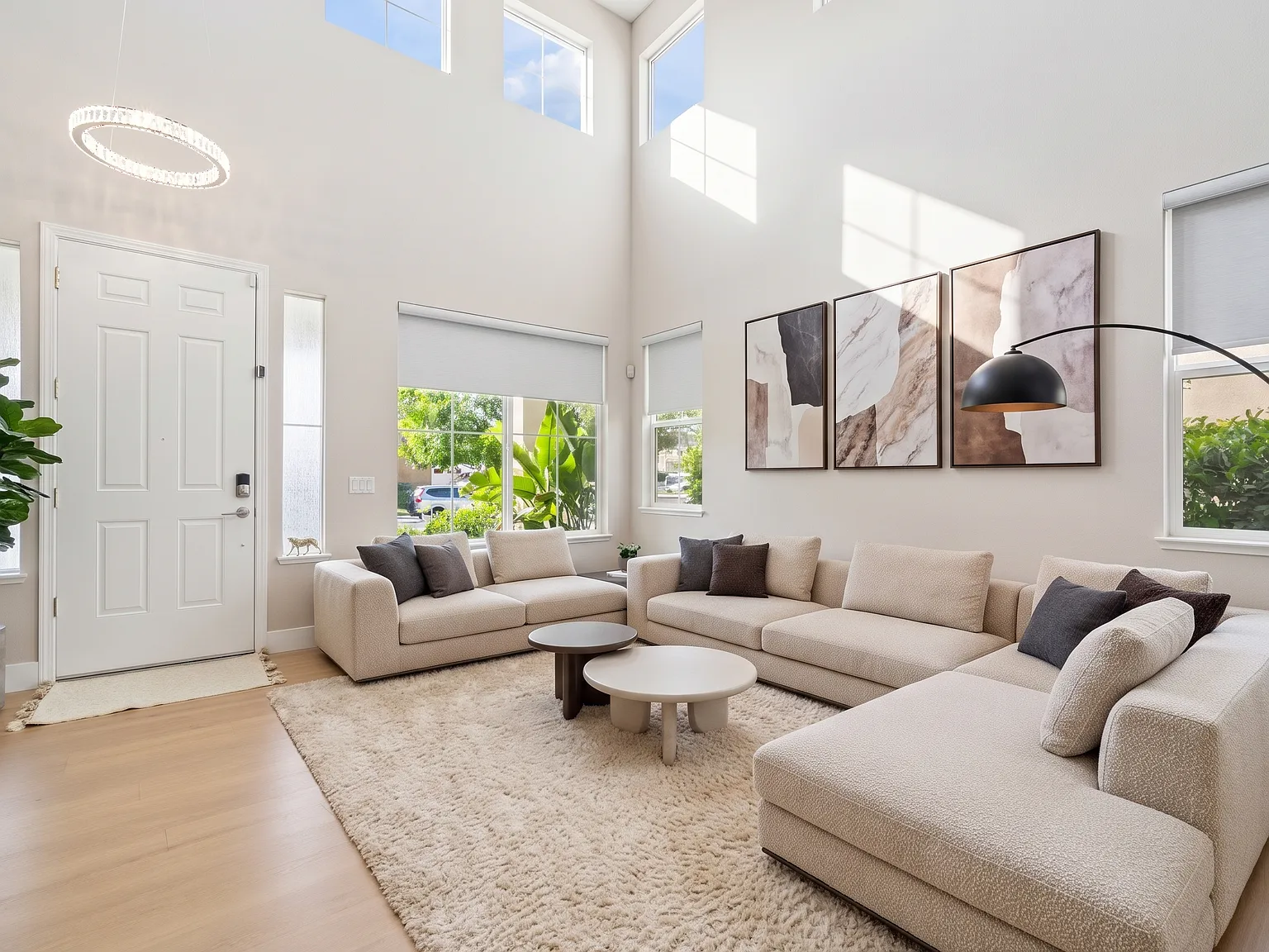 4 bed, 2234 sqft, $3,999 — Photo 3