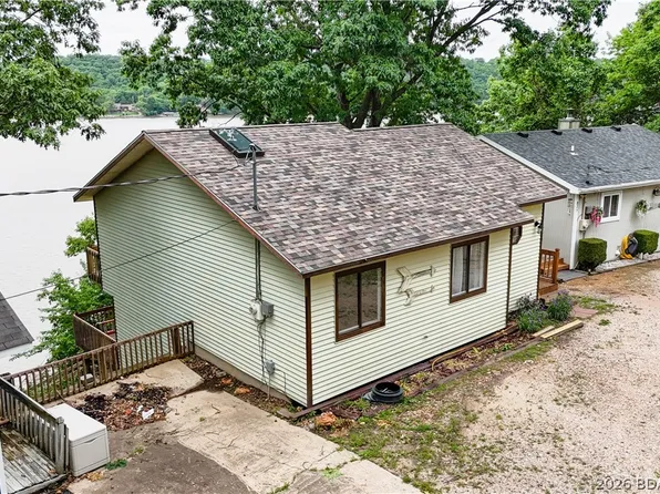 817 Oak Knoll Rd, Linn Creek, MO 65052