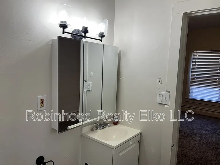 533 8th St #1 — Photo 15