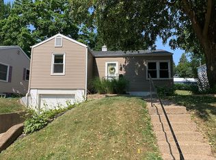 435 Glen Oak St, Dubuque, IA 52001
