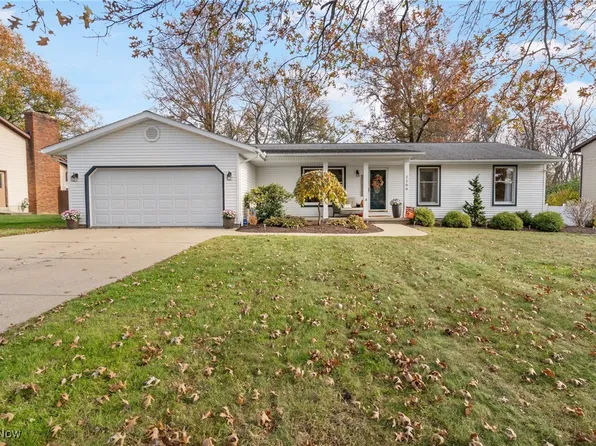 1109 Lawndale Dr, Tallmadge, OH 44278
