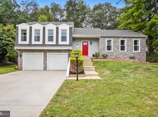 9521 Country Roads Ln, Manassas, VA 20112
