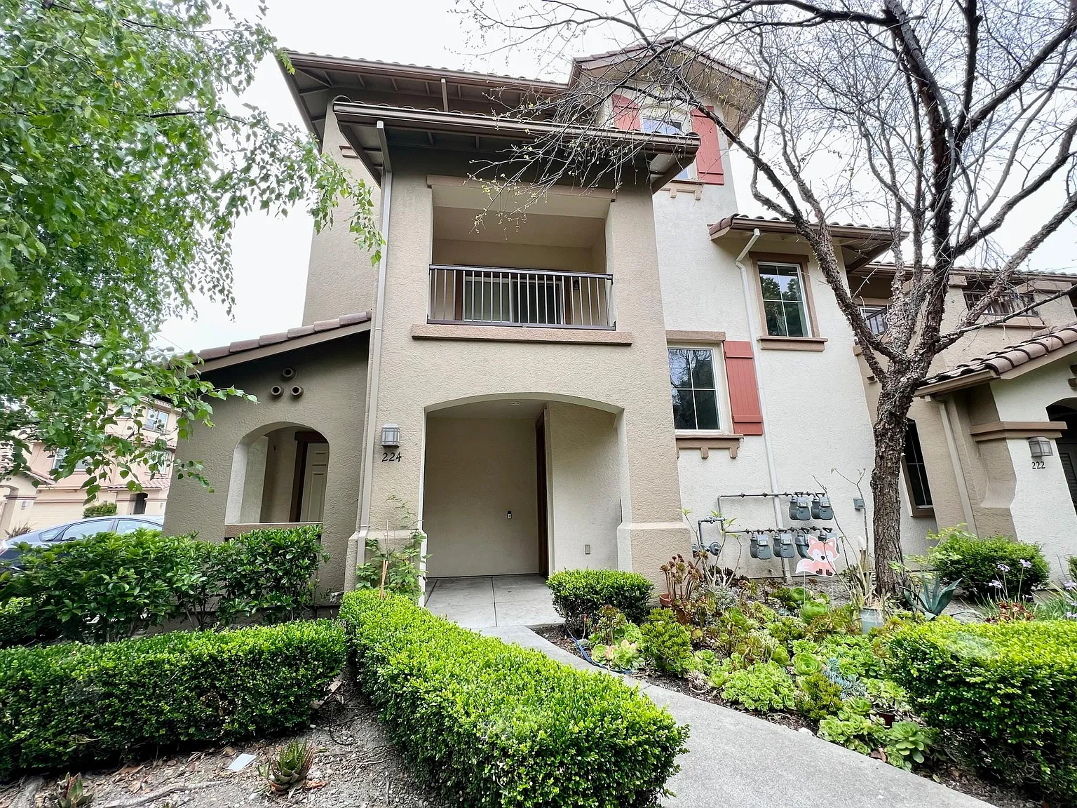 224 Carmel St photo 1