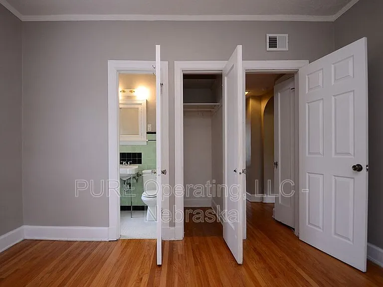 406 N 49th St #5 — Photo 12